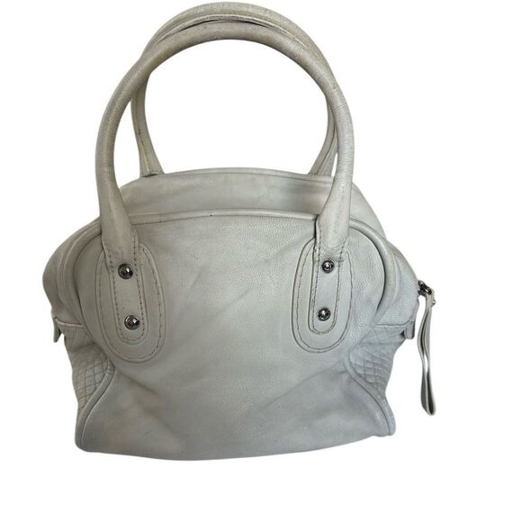 Chanel White Satchel with Iconic CC Logo - Picture 5 of 11